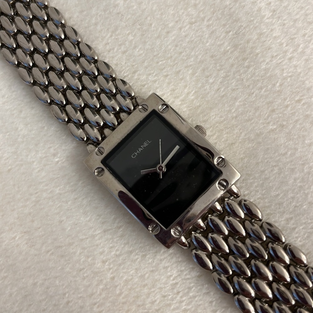 CHANEL Authentic Wrist Watch - Picture 4 of 13